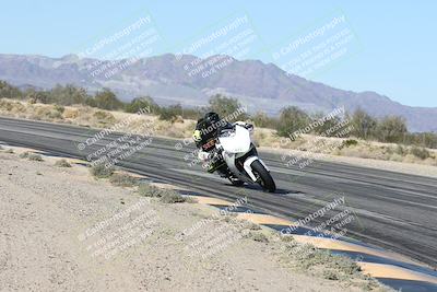 media/Dec-04-2025-Racers Edge (Thu) [[5ebc9f124d]]/3-B Group/3-Session 2 (Turn 7 Inside)/